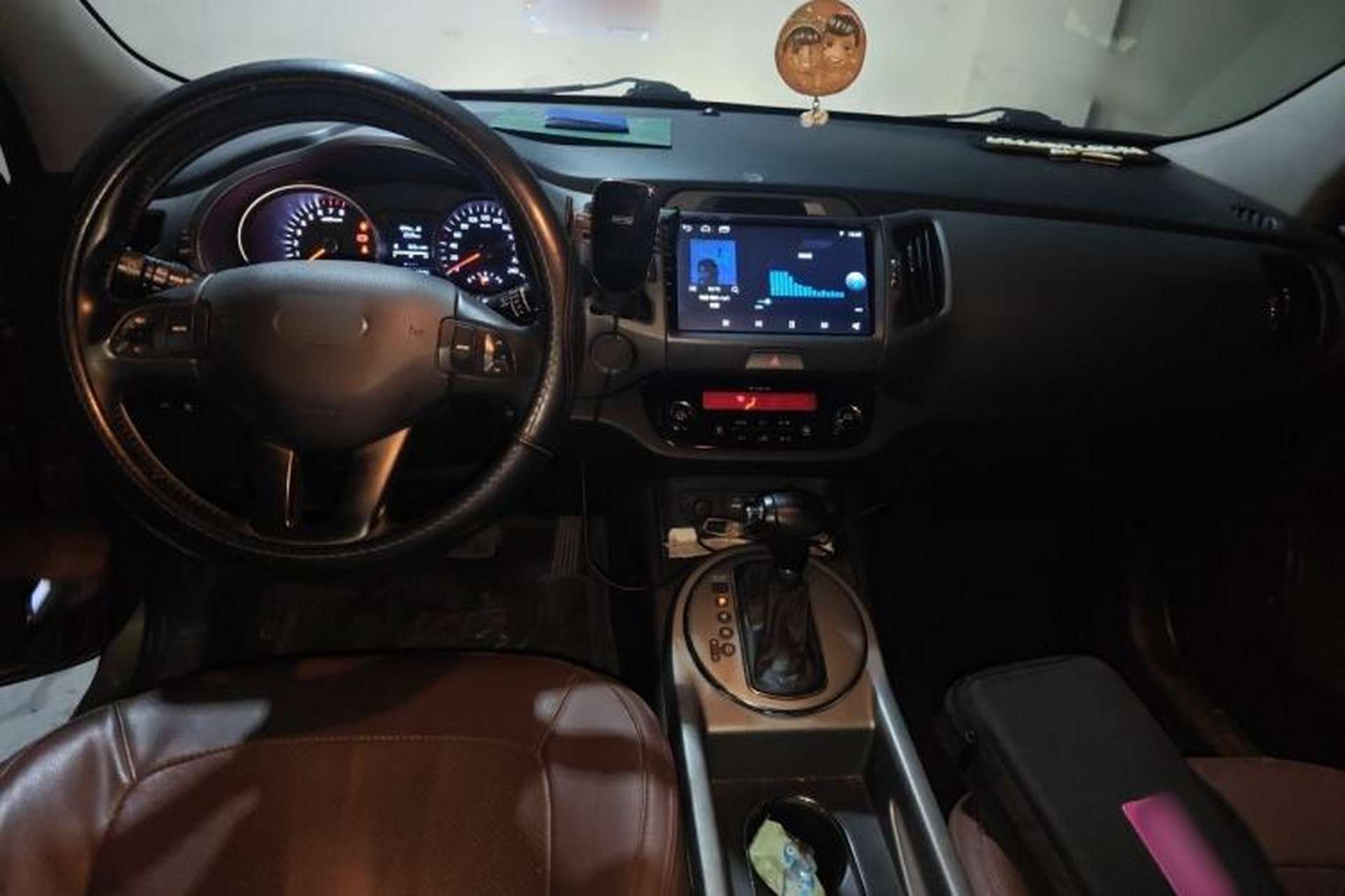 Used Kia Sportage R 2015 2.0L Automatic Two-Wheel Drive GLS Center Console