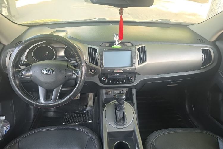 Used Kia Sportage R 2015 2.0L Automatic Two-Wheel Drive DLX Model Center Console