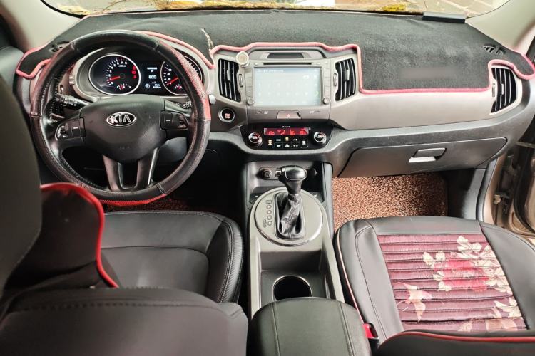 Used Kia Sportage R 2015 2.0L Automatic Two-Wheel Drive DLX Model Center Console
