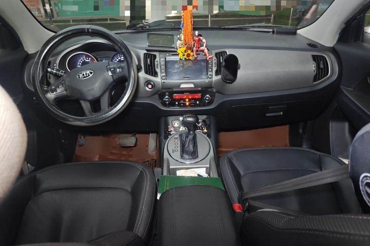 Used Kia Sportage R 2015 2.0L Automatic Two-Wheel Drive DLX Model Center Console