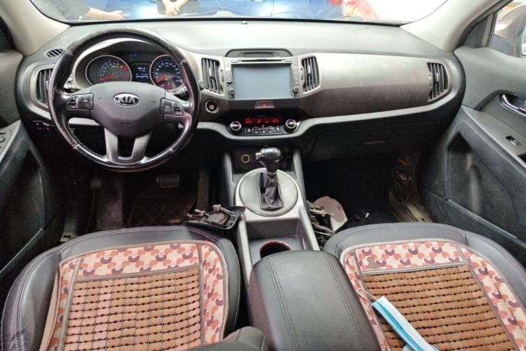 Used Kia Sportage R 2015 2.0L Automatic Two-Wheel Drive GLS Center Console