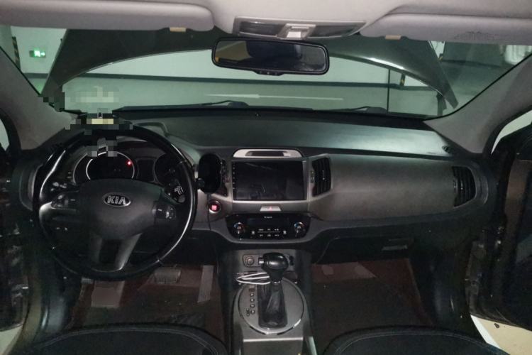 Used Kia Sportage R 2015 2.0L Automatic Two-Wheel Drive DLX Model Center Console