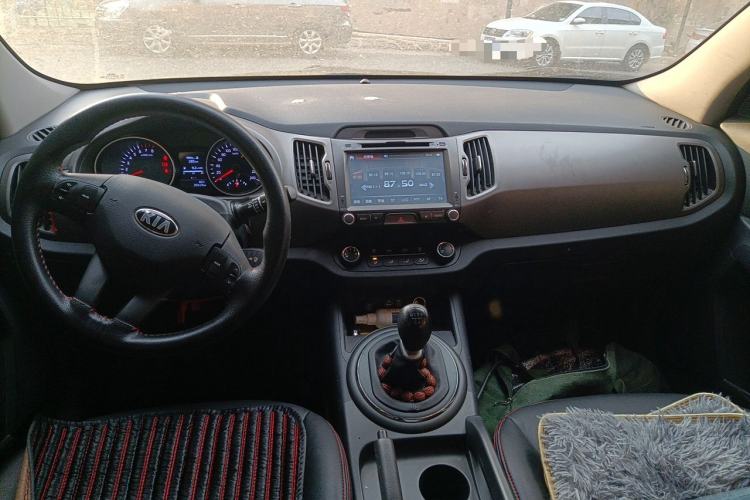 Used Kia Sportage R 2015 2.0L Manual Two-Wheel Drive GL Model Center Console
