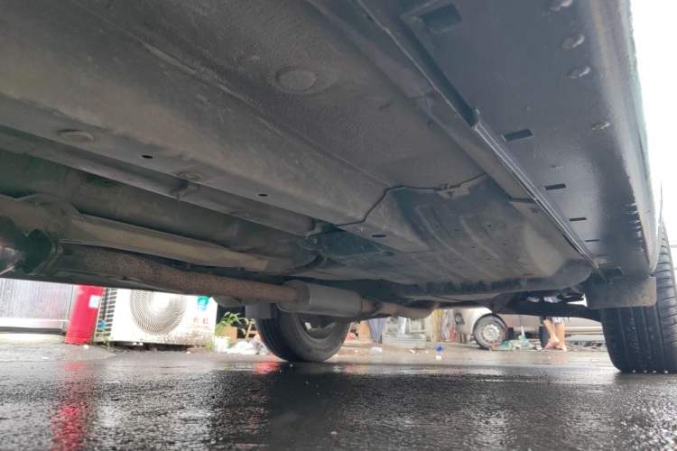 Used Kia Sportage R 2015 2.0L Automatic Two-Wheel Drive DLX Model Chassis Front Left