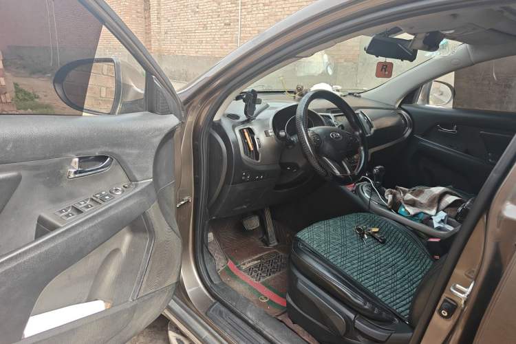 Used Kia Sportage R 2015 2.0L Automatic Two-Wheel Drive DLX Model Driver Seat