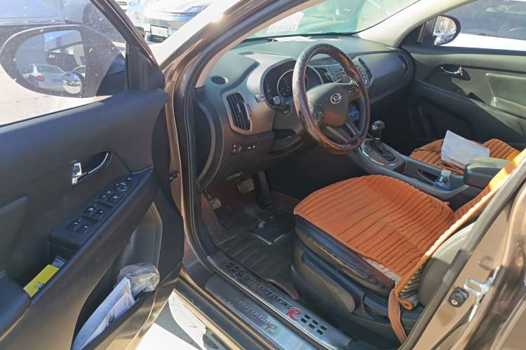 Used Kia Sportage R 2015 2.0L Automatic Two-Wheel Drive DLX Model Driver Seat