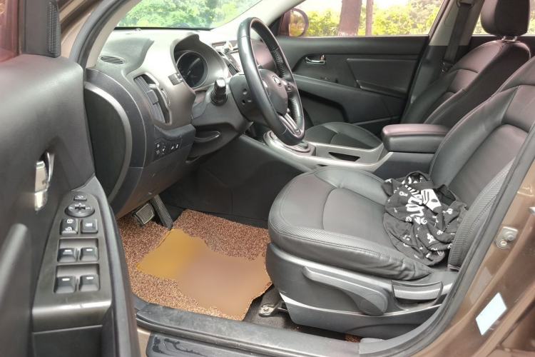 Used Kia Sportage R 2015 2.0L Automatic Two-Wheel Drive DLX Model Driver Seat