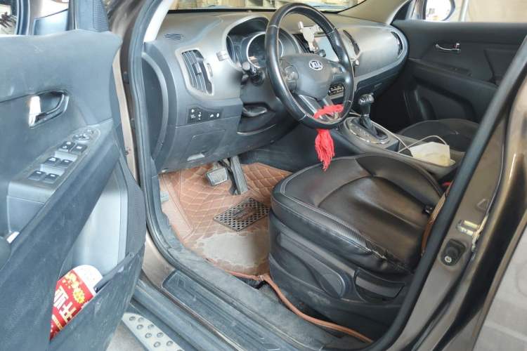 Used Kia Sportage R 2015 2.0L Automatic Two-Wheel Drive DLX Model Driver Seat