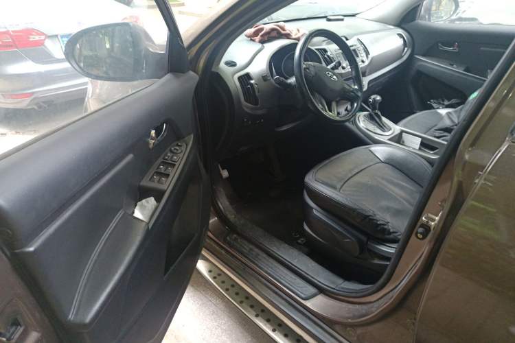 Used Kia Sportage R 2015 2.0L Automatic Two-Wheel Drive DLX Model Driver Seat