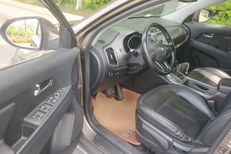 Used Kia Sportage R 2015 2.0L Automatic Two-Wheel Drive DLX Model Driver Seat