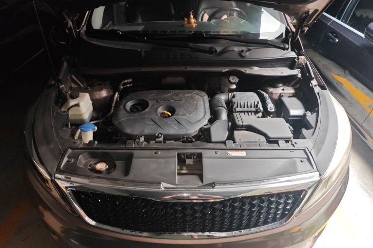 Used Kia Sportage R 2015 2.0L Automatic Two-Wheel Drive DLX Model Engine Bay