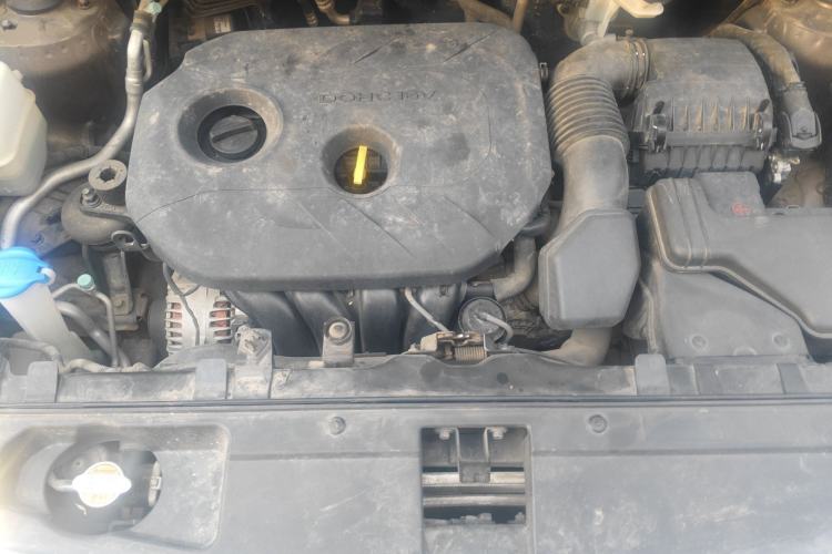 Used Kia Sportage R 2015 2.0L Automatic Two-Wheel Drive GL Engine Bay