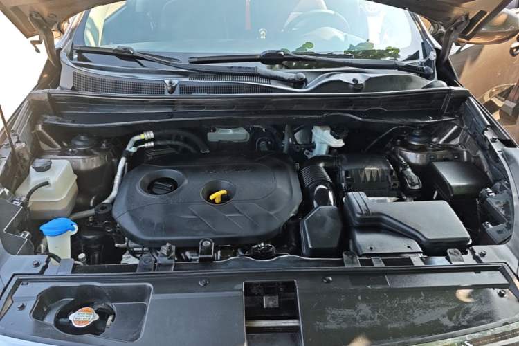 Used Kia Sportage R 2015 2.0L Automatic Two-Wheel Drive GL Engine Bay