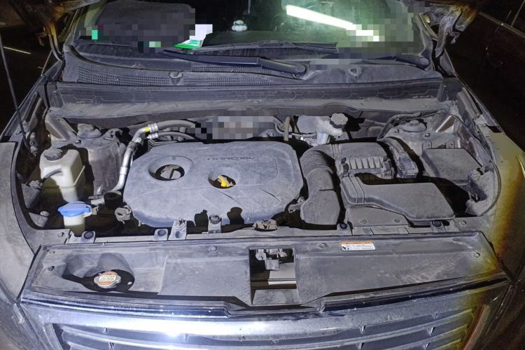 Used Kia Sportage R 2015 2.0L Automatic Two-Wheel Drive DLX Model Engine Bay