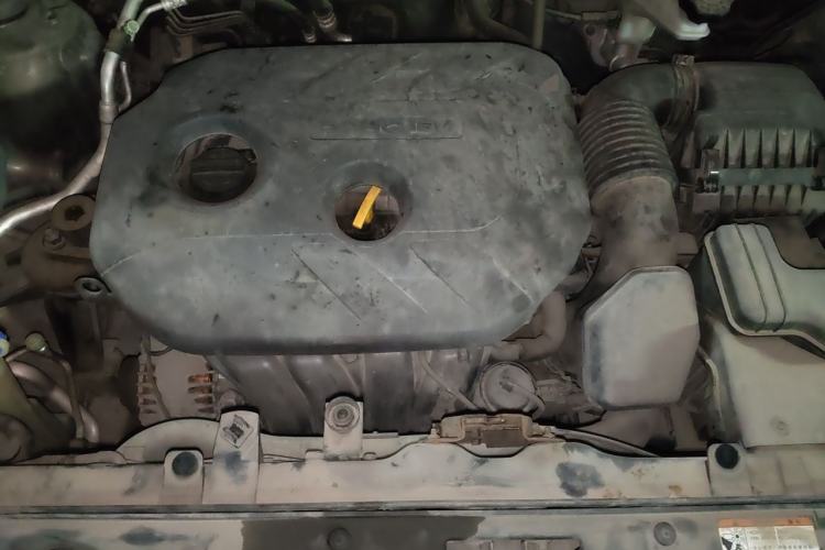 Used Kia Sportage R 2015 2.0L Automatic Two-Wheel Drive DLX Model Engine Bay