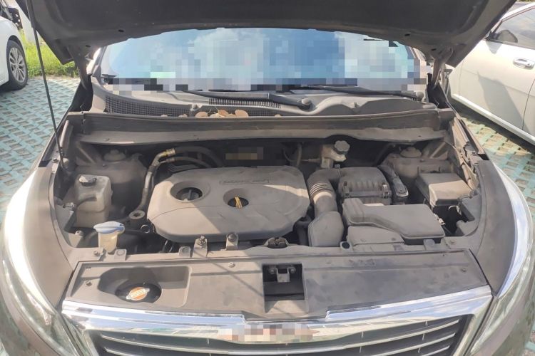 Used Kia Sportage R 2015 2.0L Automatic Two-Wheel Drive DLX Model Engine Bay