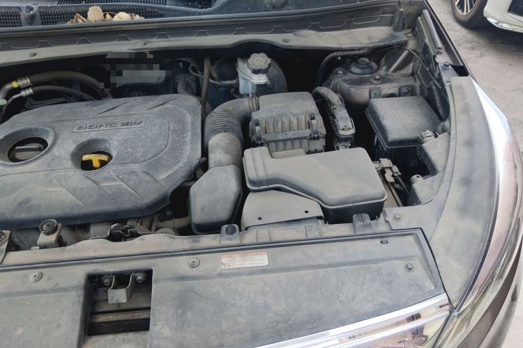 Used Kia Sportage R 2015 2.0L Automatic Two-Wheel Drive DLX Model Engine Bay Left