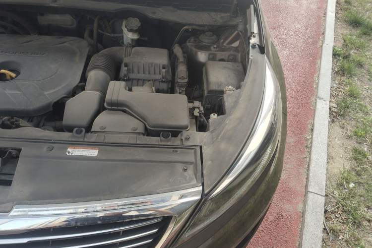 Used Kia Sportage R 2015 2.0L Automatic Two-Wheel Drive GLS Engine Bay Left