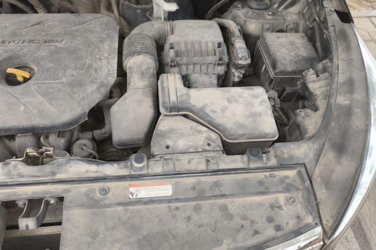 Used Kia Sportage R 2015 2.0L Automatic Two-Wheel Drive DLX Model Engine Bay Left