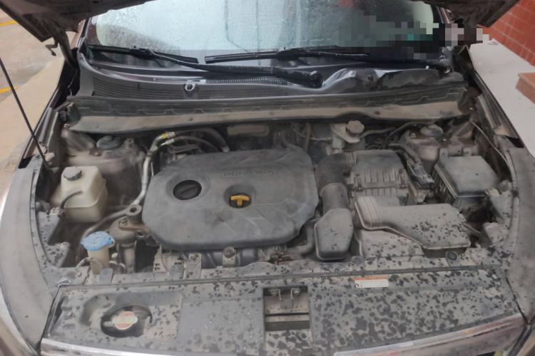 Used Kia Sportage R 2015 2.0L Manual Two-Wheel Drive GL Model Engine Bay
