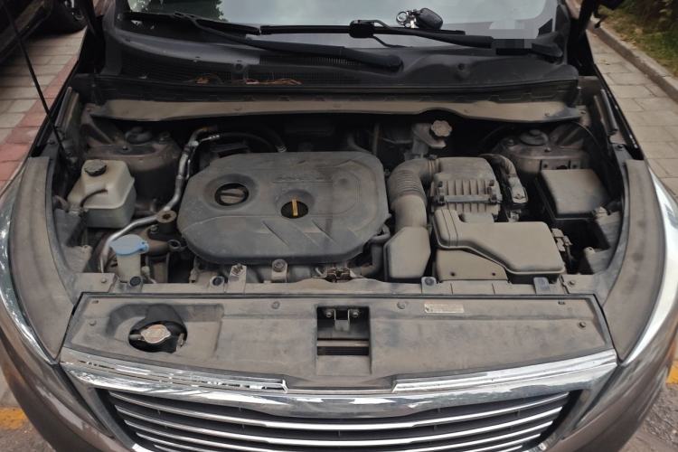 Used Kia Sportage R 2015 2.0L Automatic Two-Wheel Drive DLX Model Engine Bay