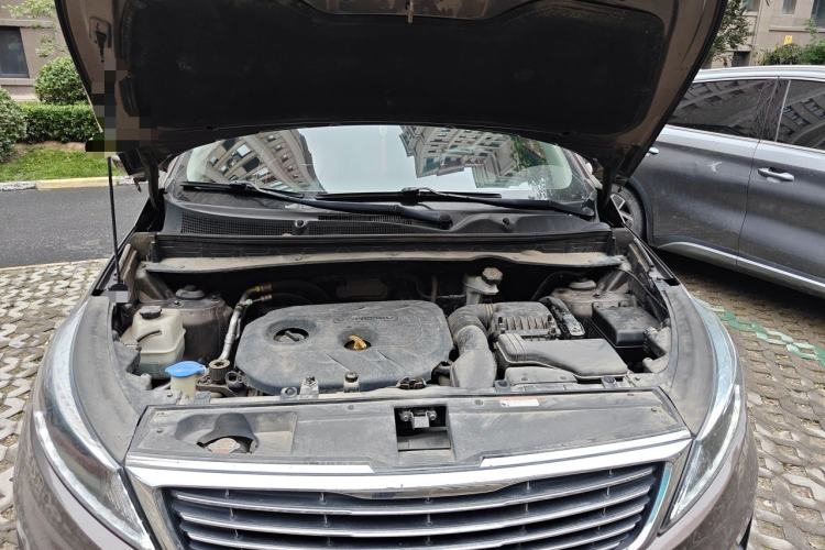Used Kia Sportage R 2015 2.0L Automatic Two-Wheel Drive DLX Model Engine Bay