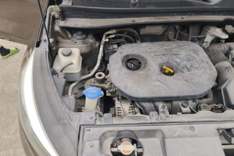 Used Kia Sportage R 2015 2.0L Automatic Two-Wheel Drive GL Engine Bay Right