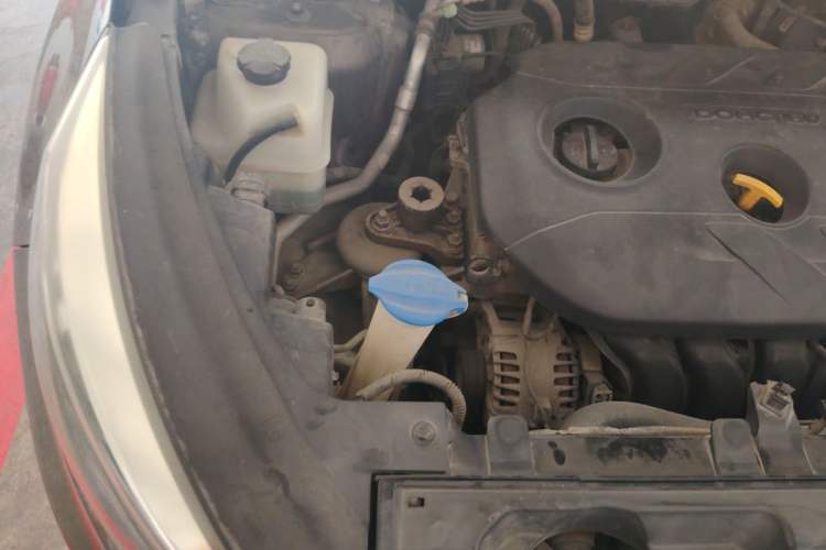 Used Kia Sportage R 2015 2.0L Automatic Two-Wheel Drive GL Engine Bay Right