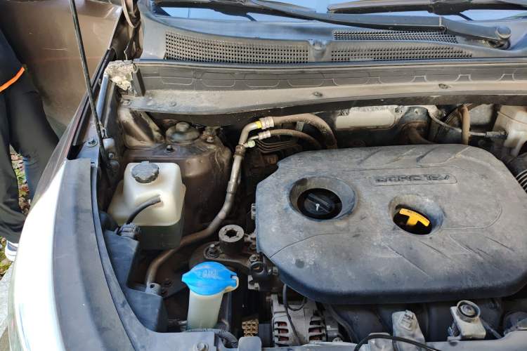 Used Kia Sportage R 2015 2.0L Automatic Two-Wheel Drive GL Engine Bay Right
