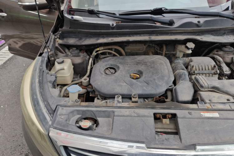 Used Kia Sportage R 2015 2.0L Automatic Two-Wheel Drive GLS Engine Bay Right