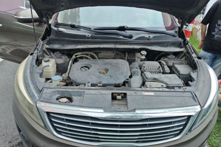 Used Kia Sportage R 2015 2.0L Automatic Two-Wheel Drive GLS Engine Bay