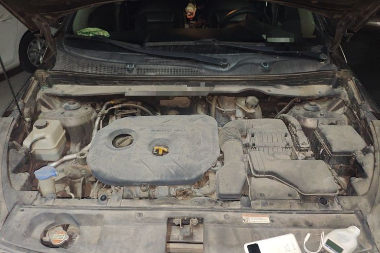 Used Kia Sportage R 2015 2.0L Automatic Two-Wheel Drive DLX Model Engine Bay