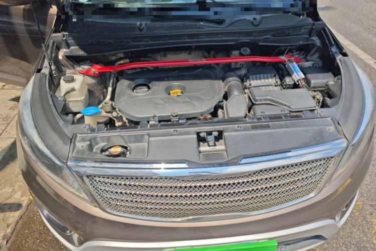 Used Kia Sportage R 2015 2.0L Automatic Two-Wheel Drive DLX Model Engine Bay