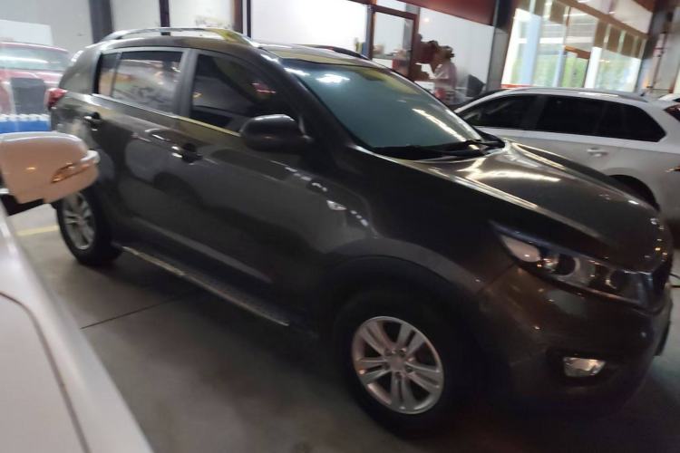 Used Kia Sportage R 2015 2.0L Automatic Two-Wheel Drive GL Exterior 2
