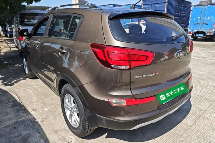 Used Kia Sportage R 2015 2.0L Automatic Two-Wheel Drive GL Exterior 2