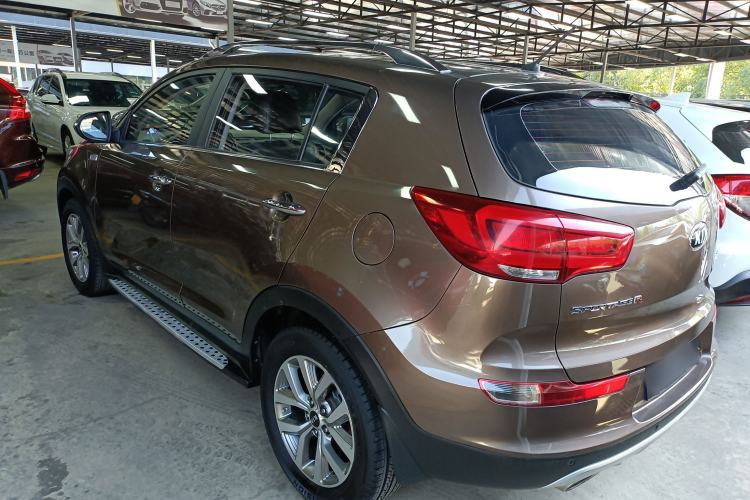 Used Kia Sportage R 2015 2.0L Automatic Two-Wheel Drive GLS Exterior 2