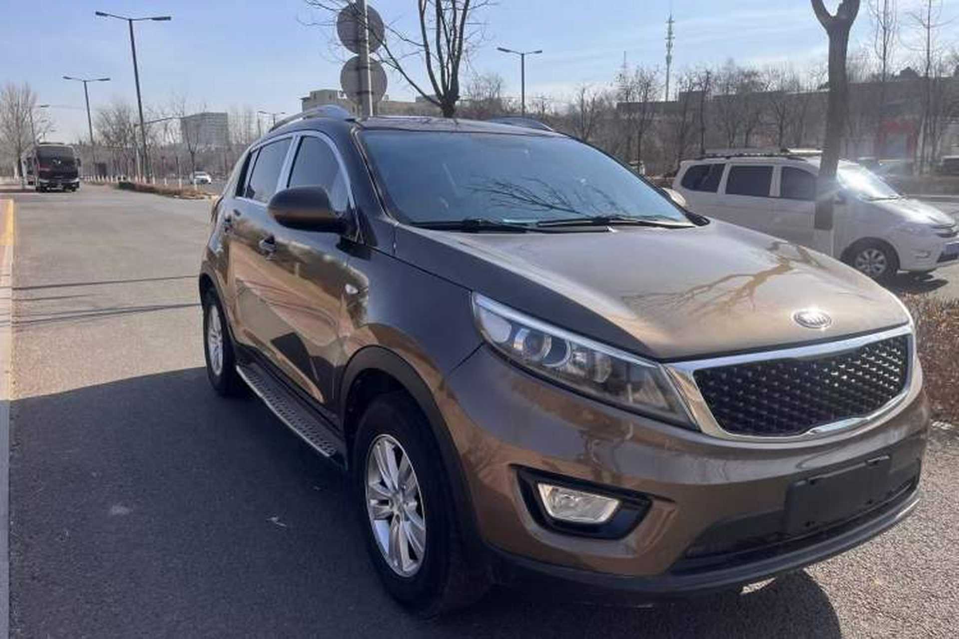Used Kia Sportage R 2015 2.0L Automatic Two-Wheel Drive GL Exterior 2