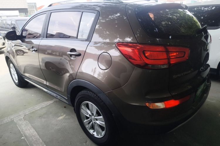 Used Kia Sportage R 2015 2.0L Automatic Two-Wheel Drive GL Exterior 2