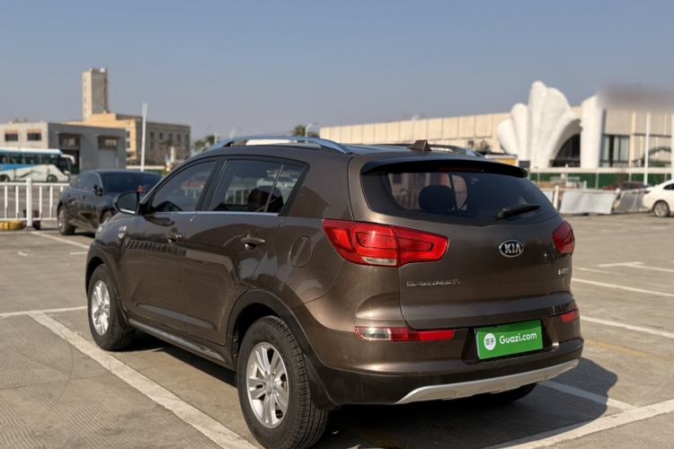 Used Kia Sportage R 2015 2.0L Manual Two-Wheel Drive GL Model Exterior 3