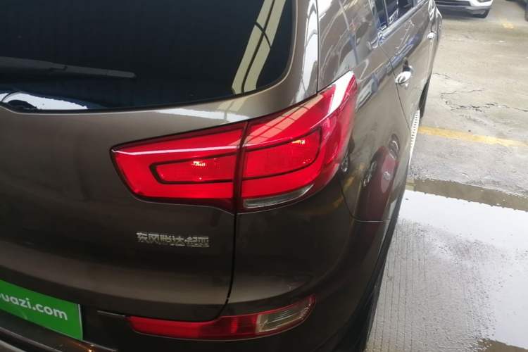 Used Kia Sportage R 2015 2.0L Automatic 2WD Premium Edition Exterior 3
