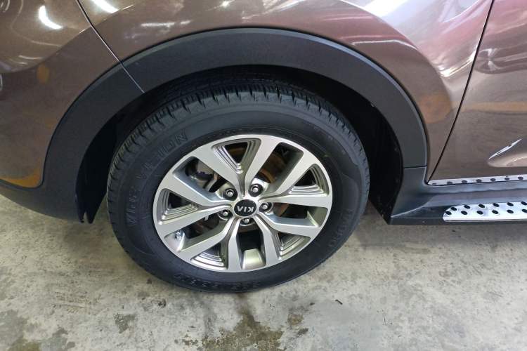 Used Kia Sportage R 2015 2.0L Automatic Two-Wheel Drive GLS Exterior 4