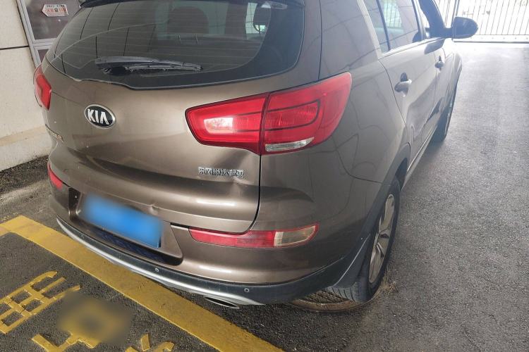 Used Kia Sportage R 2015 2.0L Manual Two-Wheel Drive GLS Trim Exterior 5