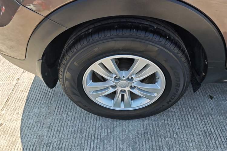 Used Kia Sportage R 2015 2.0L Automatic Two-Wheel Drive GL Exterior 5