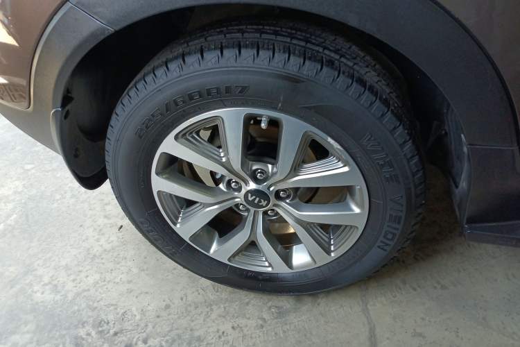 Used Kia Sportage R 2015 2.0L Automatic Two-Wheel Drive GLS Exterior 5