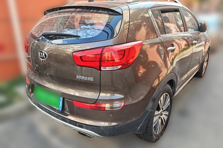 Used Kia Sportage R 2015 2.0L Automatic Two-Wheel Drive DLX Model Exterior 5
