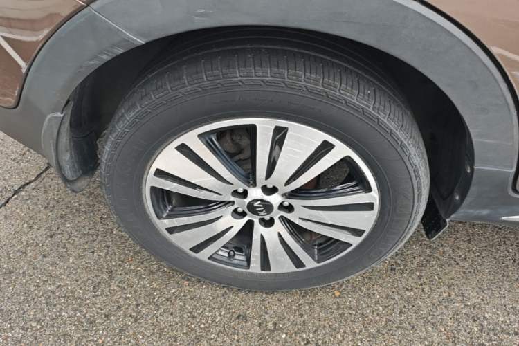 Used Kia Sportage R 2015 2.0L Automatic Two-Wheel Drive DLX Model Exterior 5