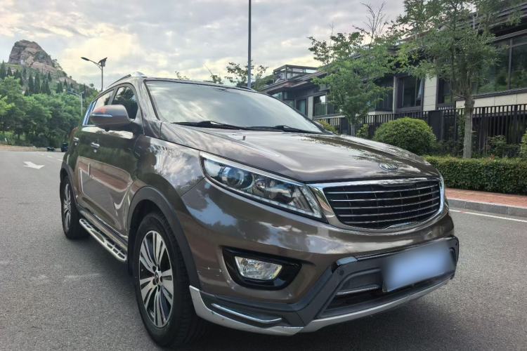 Used Kia Sportage R 2015 2.0L Automatic Two-Wheel Drive DLX Model Exterior 7