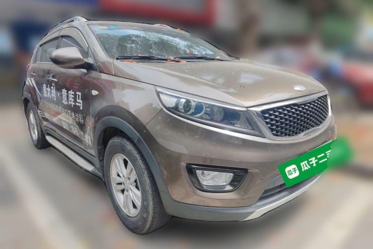 Used Kia Sportage R 2015 2.0L Manual Two-Wheel Drive GL Model Front Right 45 Deg