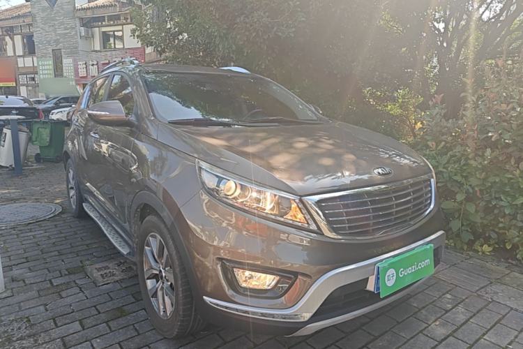 Used Kia Sportage R 2015 2.0L Automatic Two-Wheel Drive GLS Front Right 45 Deg