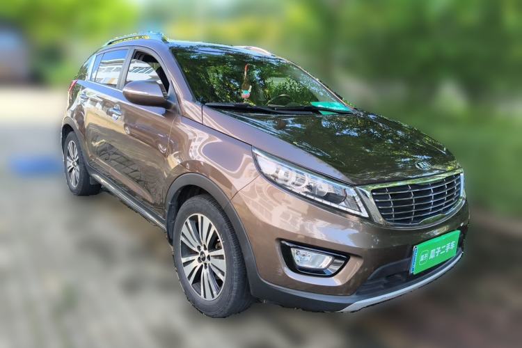 Used Kia Sportage R 2015 2.0L Automatic Two-Wheel Drive DLX Model Front Right 45 Deg